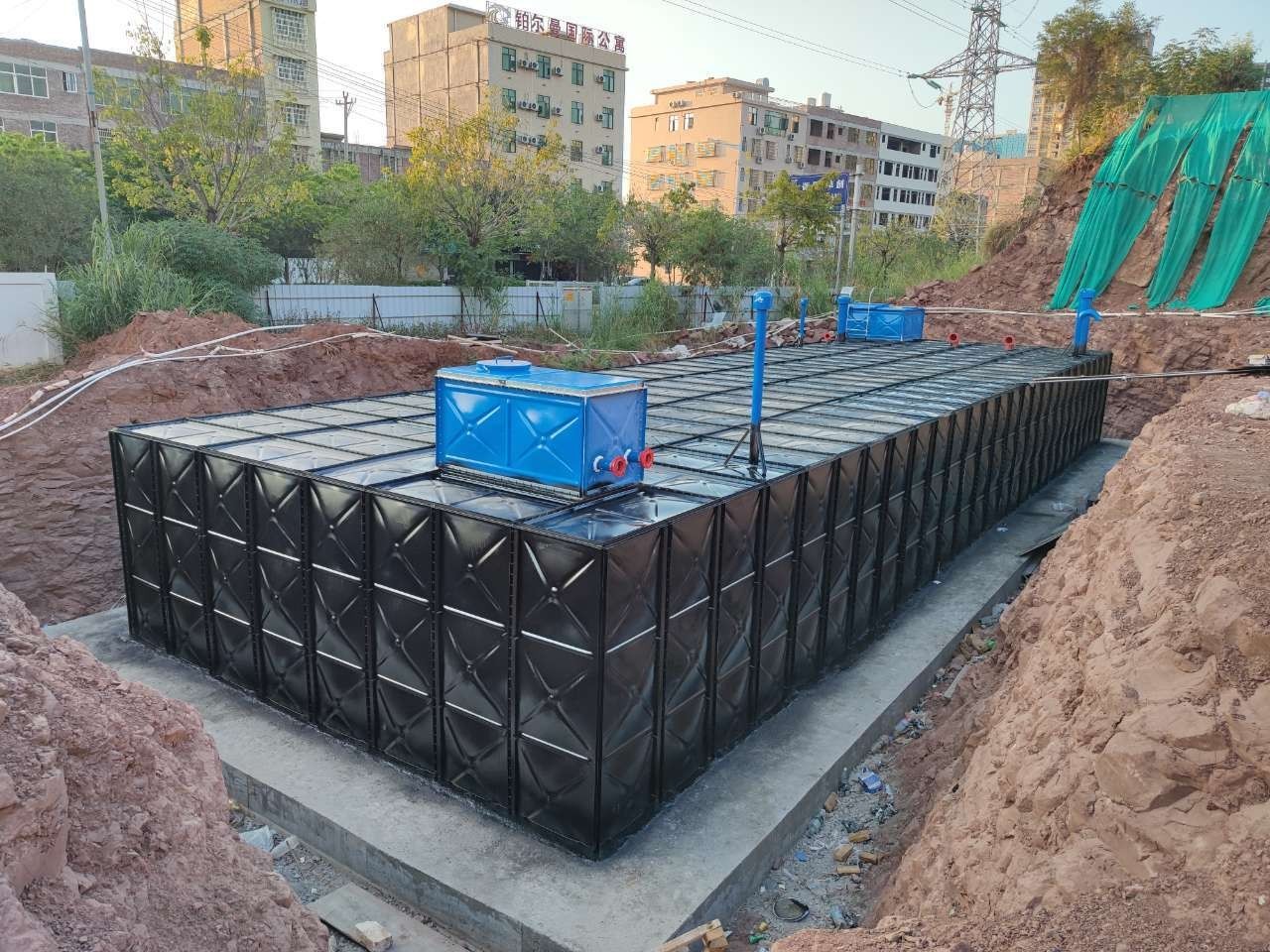 Samenstelling van pompstations en installatievorm van anti-floating begraven doos pomp geïntegreerde booster watervoorziening apparatuur